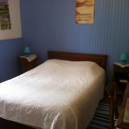 فندق مبيت وإفطار Ferme Du Montheu 3*